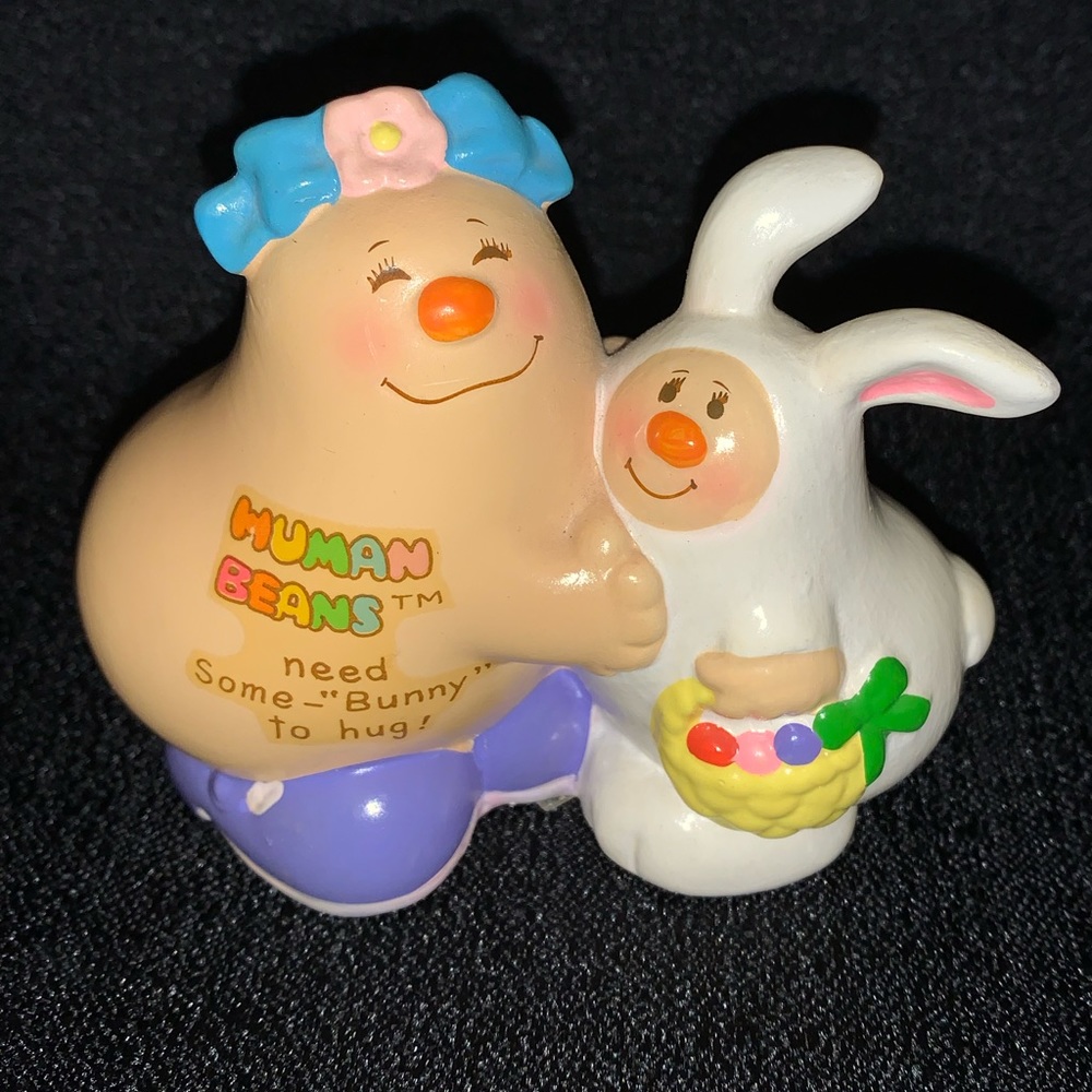 Vintage Enesco HUMAN BEANS Easter White Ceramic Rabbit Bunny Figurine 1981